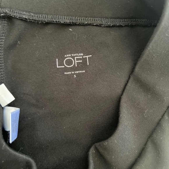 NWOT Ann Taylor Loft Black Leggings Size Small - Picture 2 of 2
